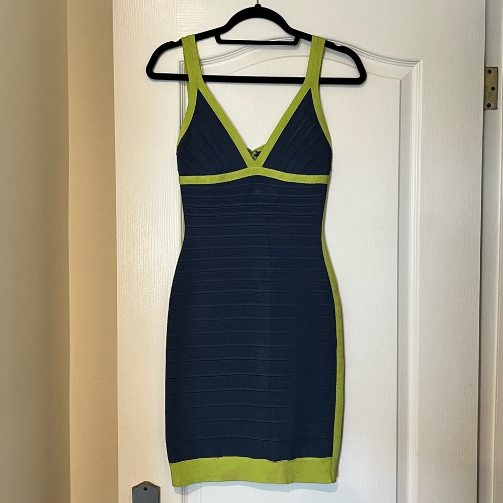Classic Herve Leger Bandage Dress! Beautiful blue and green.